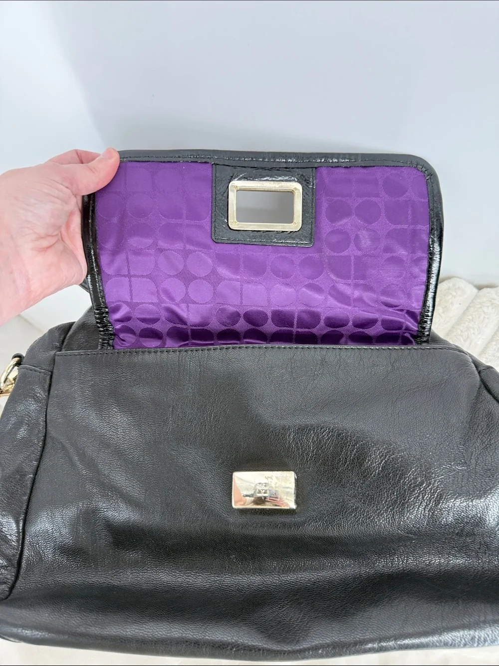Kate Spade Black Leather Top-Handle Satchel Handbag with crossbody strap